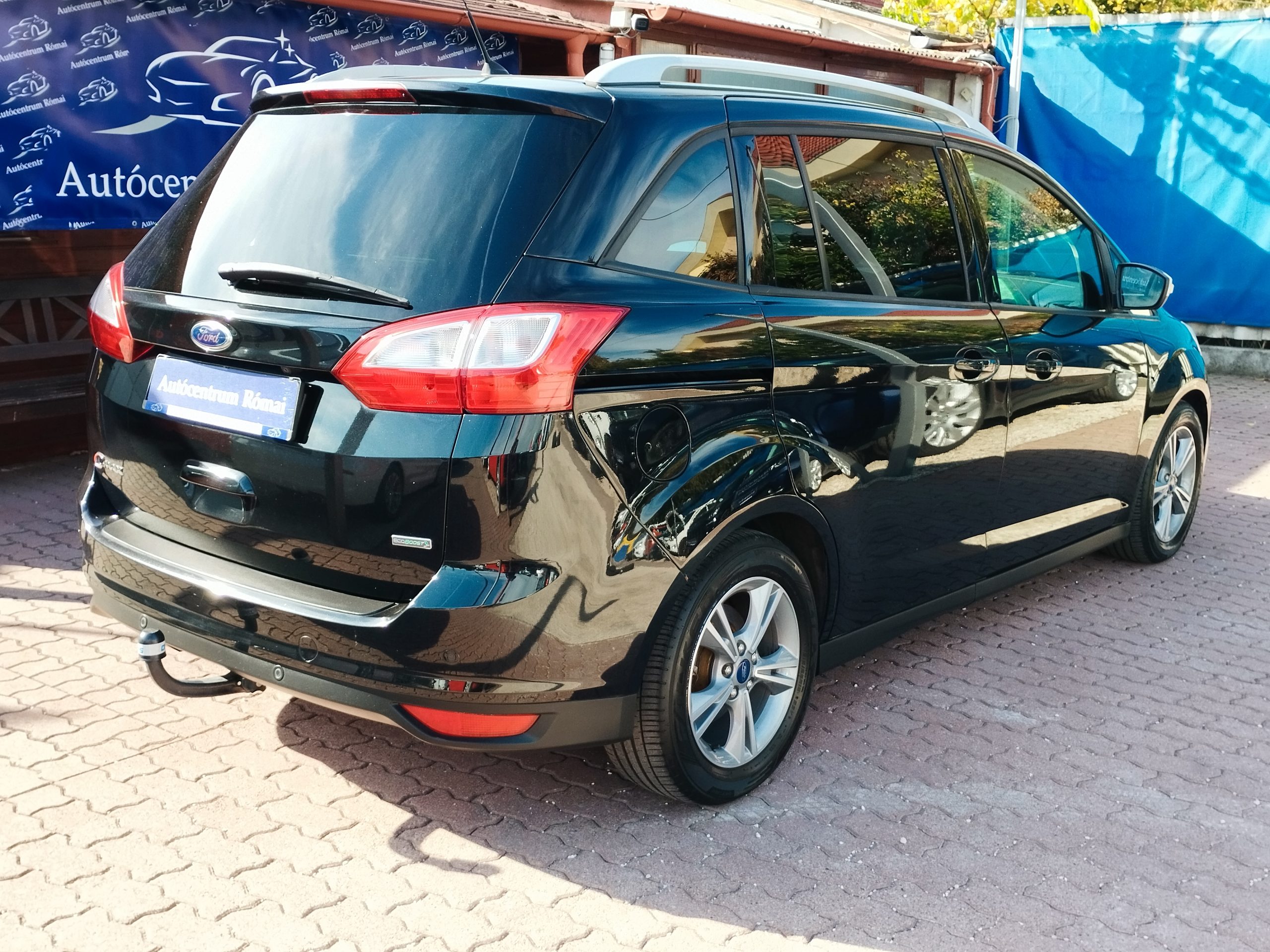 FORD C-MAX Grand1.6 SCTi EcoBoost Titanium 103.000km! 2. Tulaj. KAMERA. PARKRADAR. VONÓHOROG. ÜLÉSFŰTÉS