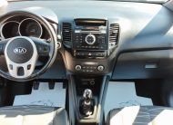 KIA VENGA 1.4 CVVT Limitált 2. Tulaj. DIGIT KLÍMA. FÉLBŐR BELSŐ. ÜLÉSFŰTÉS. PARKRADAR