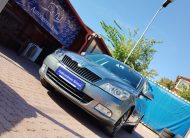 SKODA OCTAVIA Combi 1.8 TSI Ambition Style. 1. Tulaj. Szervizkönyv! TEMPOMAT. PARKRADAR. ÜLÉSFŰTÉS. ALUFELNI