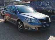 SKODA OCTAVIA Combi 1.8 TSI Ambition Style. 1. Tulaj. Szervizkönyv! TEMPOMAT. PARKRADAR. ÜLÉSFŰTÉS. ALUFELNI