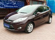 FORD FIESTA 1.25 Titanium 1. Tulaj. 106.000km! DIGIT KLÍMA. PARKRADAR. ÜLÉSFŰTÉS. ALUFELNI