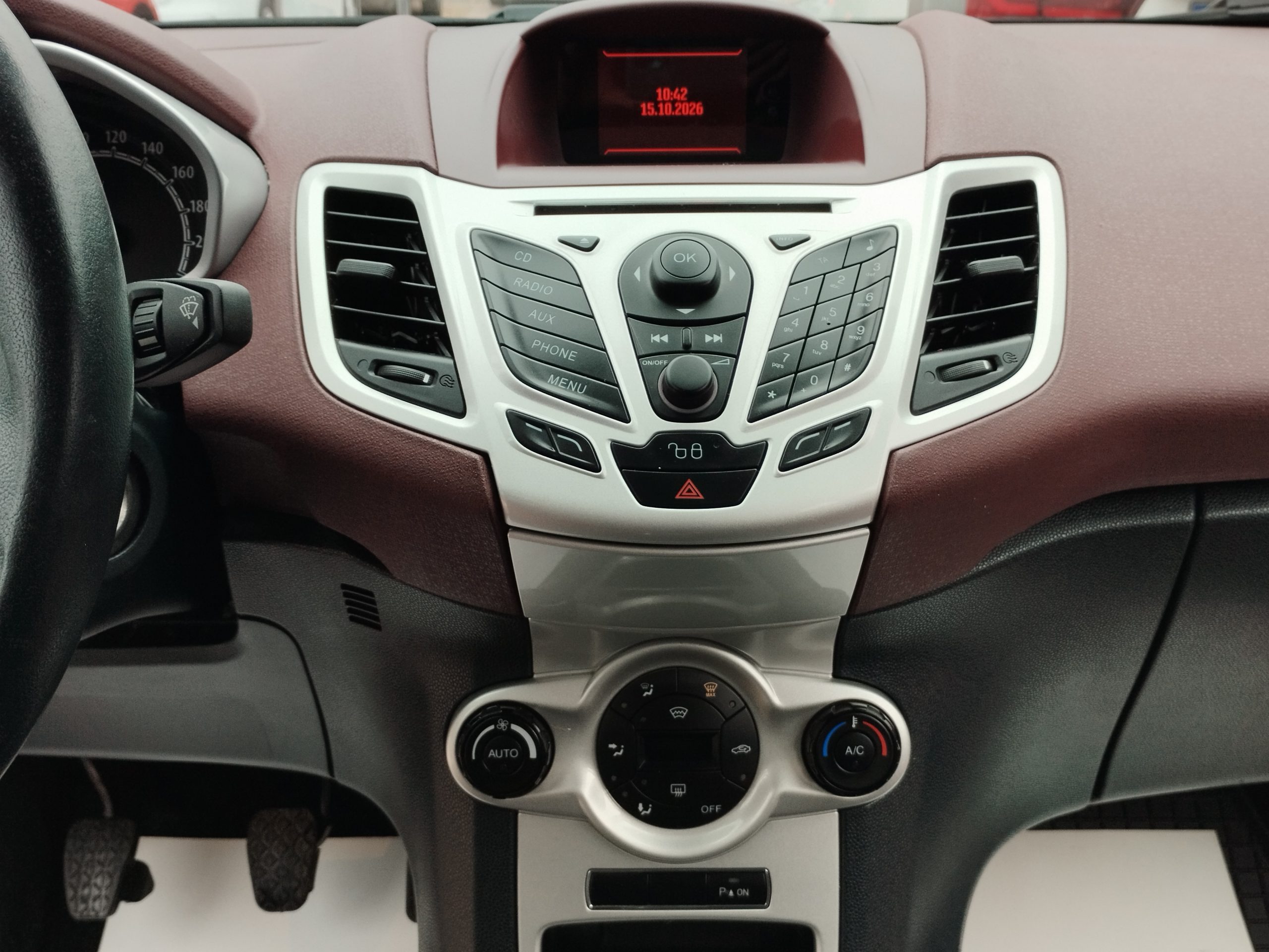 FORD FIESTA 1.25 Titanium 1. Tulaj. 106.000km! DIGIT KLÍMA. PARKRADAR. ÜLÉSFŰTÉS. ALUFELNI