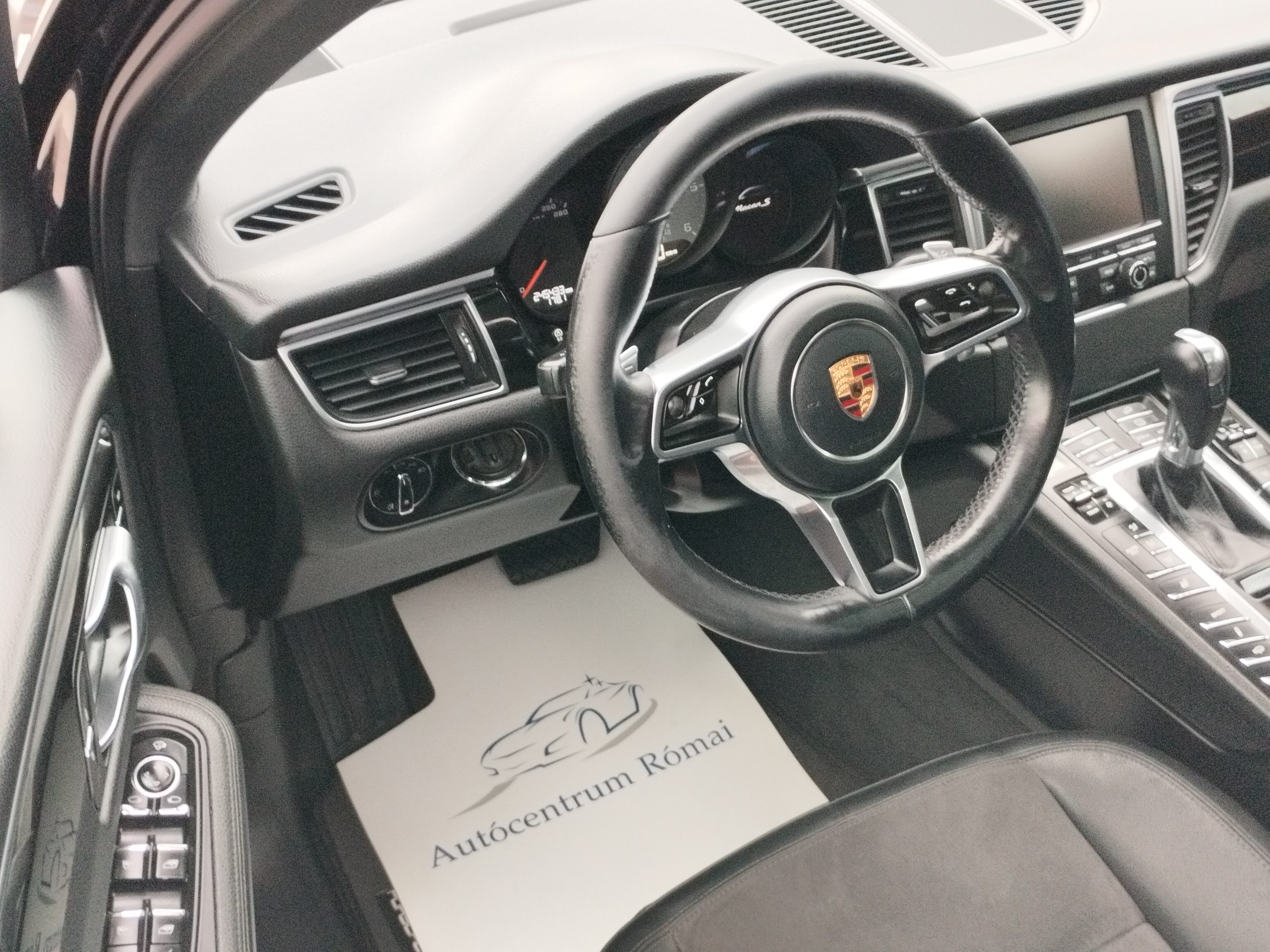 PORSCHE MACAN S Dízel PDK PANORÁMA TETŐ. FÉLBŐR BELSŐ. NAVIGÁCIÓ. TEMPOMAT