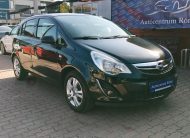 OPEL CORSA D 1.4 Active 2. Tulaj. Szervizönyv! DIGIT KLÍMA. TEMPOMAT. NAVIGÁCIÓ. ÜLÉSFŰTÉS