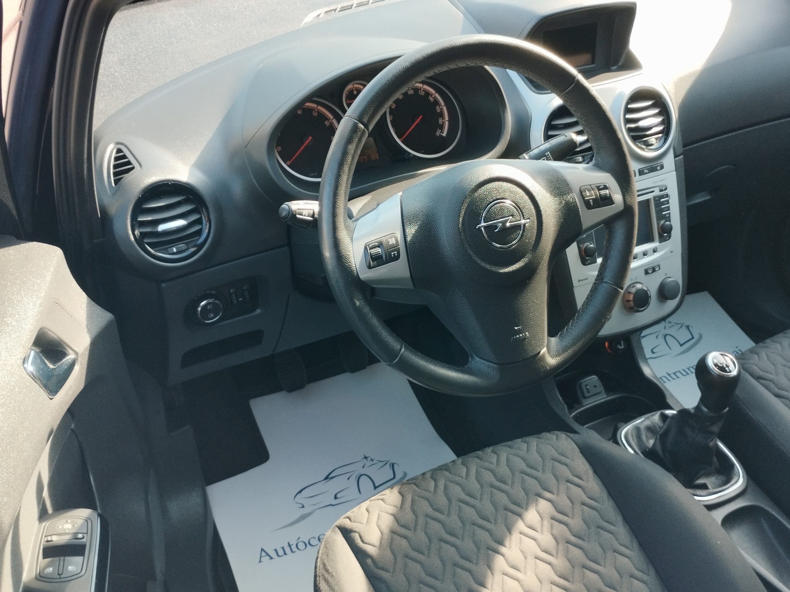OPEL CORSA D 1.4 Active 2. Tulaj. Szervizönyv! DIGIT KLÍMA. TEMPOMAT. NAVIGÁCIÓ. ÜLÉSFŰTÉS