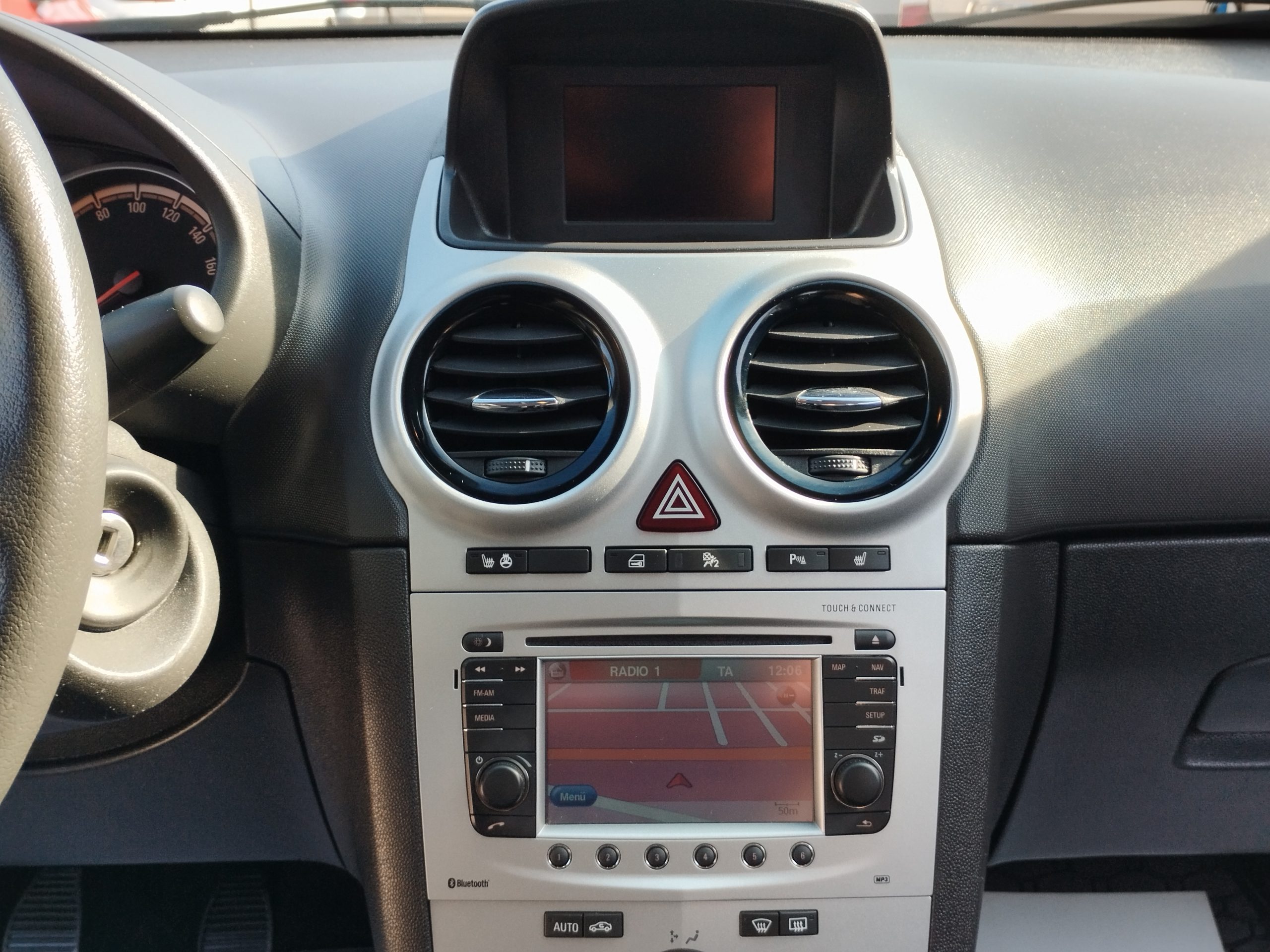 OPEL CORSA D 1.4 Active 2. Tulaj. Szervizönyv! DIGIT KLÍMA. TEMPOMAT. NAVIGÁCIÓ. ÜLÉSFŰTÉS
